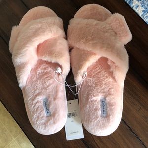 Splendid fuzzy slipper sandals